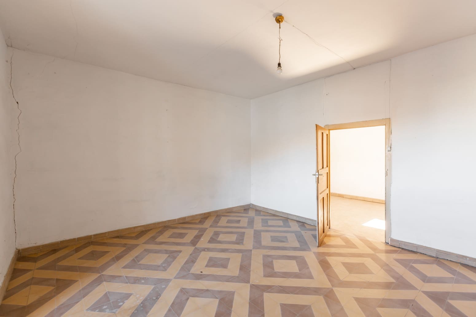 8 soveværelse Villa til salg i Uterga - € 299.000 (Ref: 8956964)