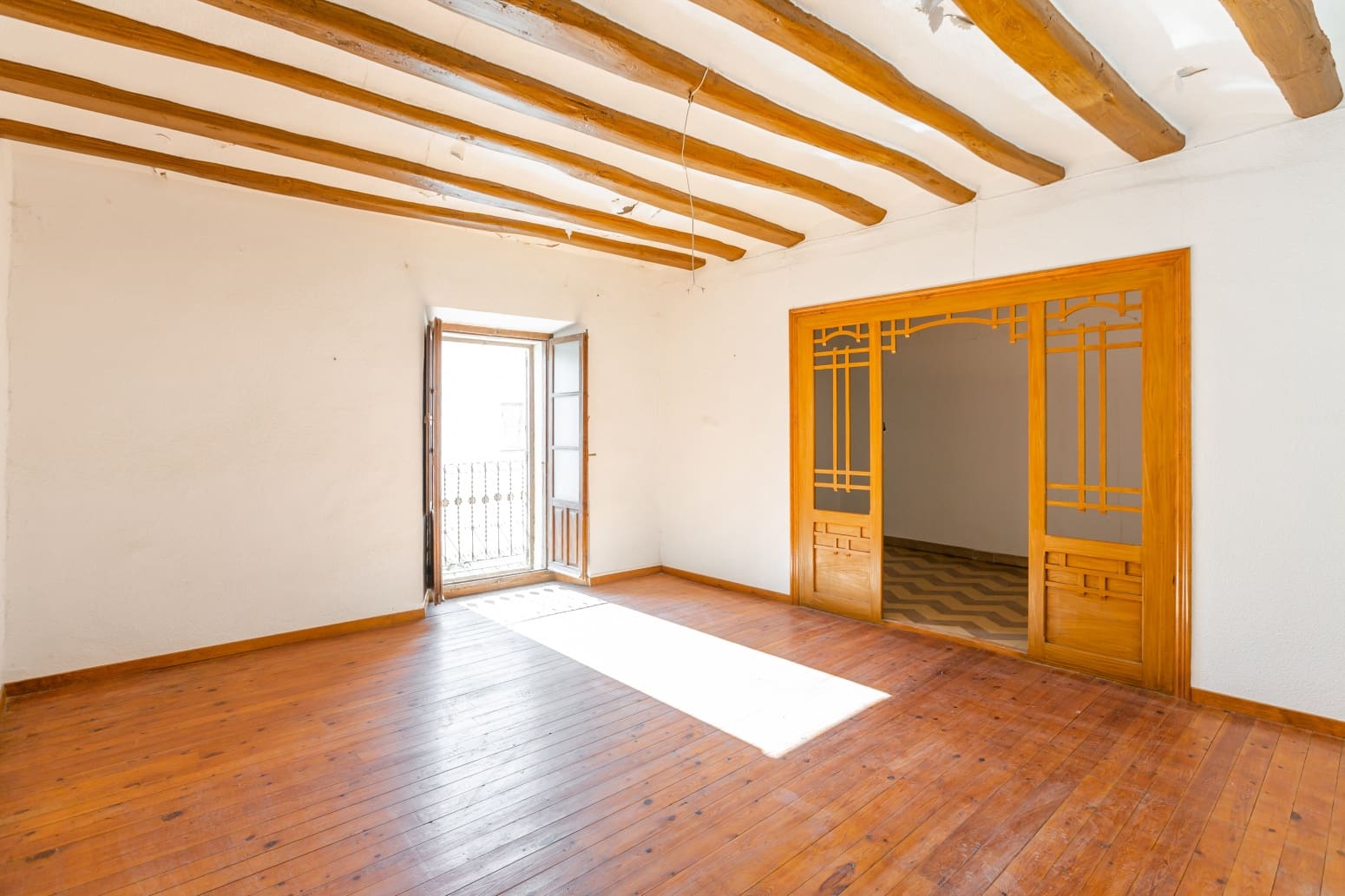 8 soveværelse Villa til salg i Uterga - € 299.000 (Ref: 8956964)