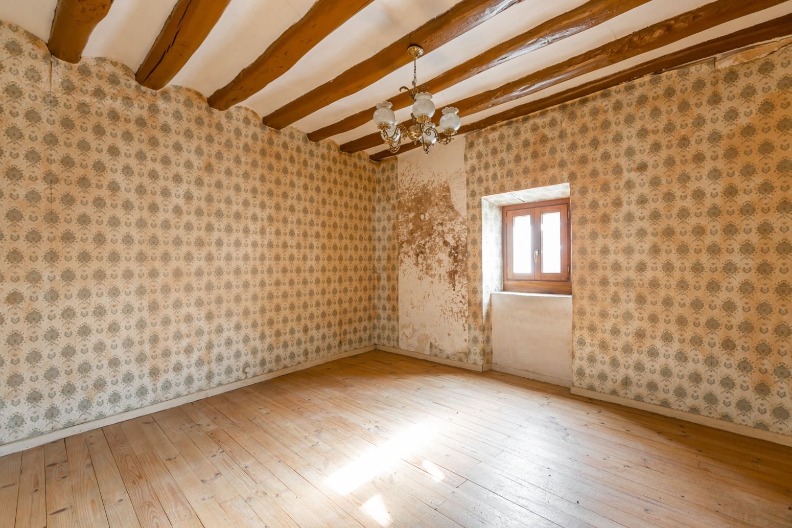 8 soveværelse Villa til salg i Uterga - € 299.000 (Ref: 8956964)