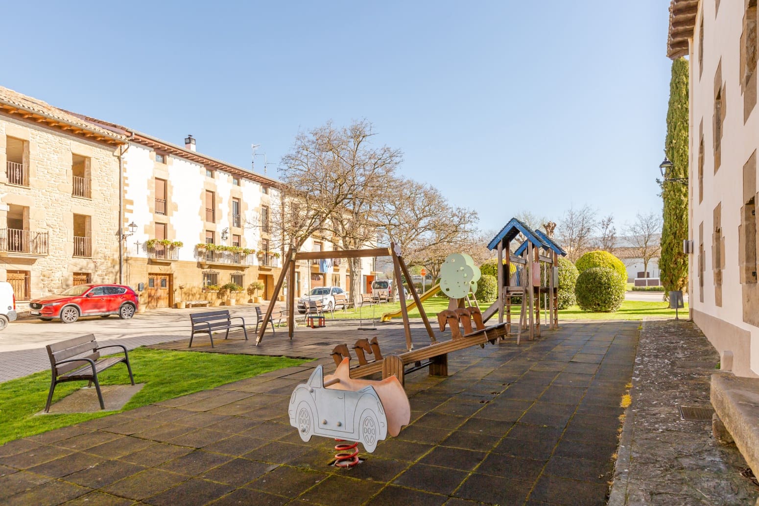 8 soveværelse Villa til salg i Uterga - € 299.000 (Ref: 8956964)