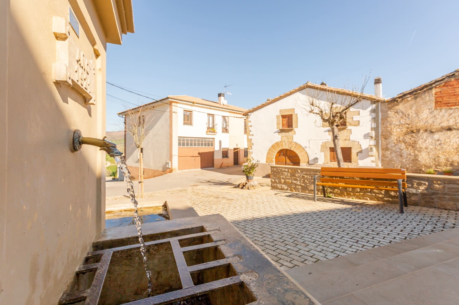 8 soveværelse Villa til salg i Uterga - € 299.000 (Ref: 8956964)