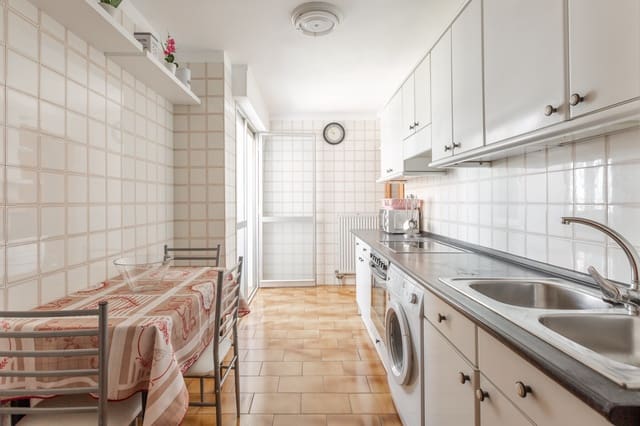 3 quarto Apartamento para arrendar em Villava / Atarrabia com garagem - 850 € (Ref: 8956968)