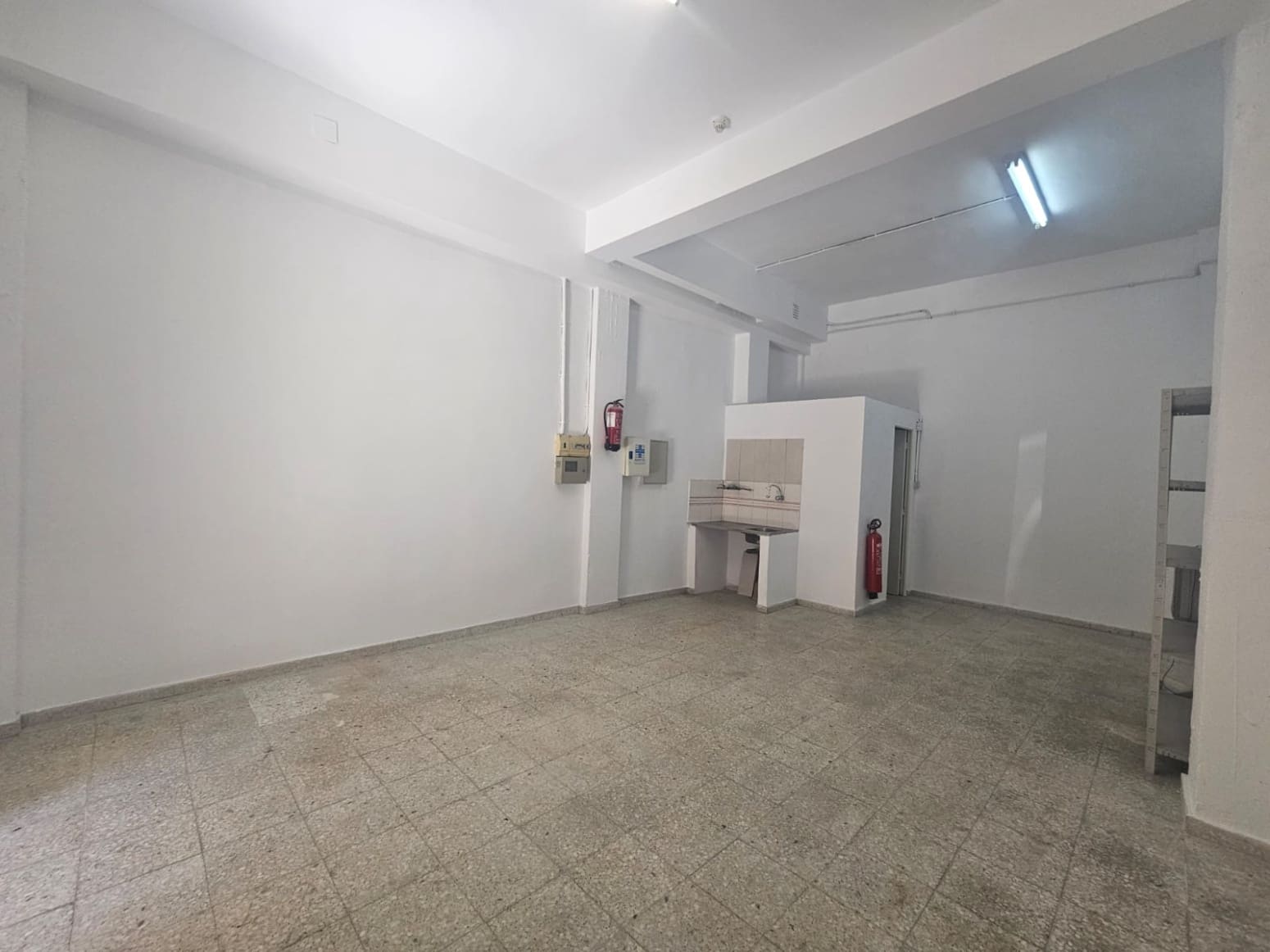 Erhverv til leje i Pamplona / Iruna - € 550 (Ref: 8956971)