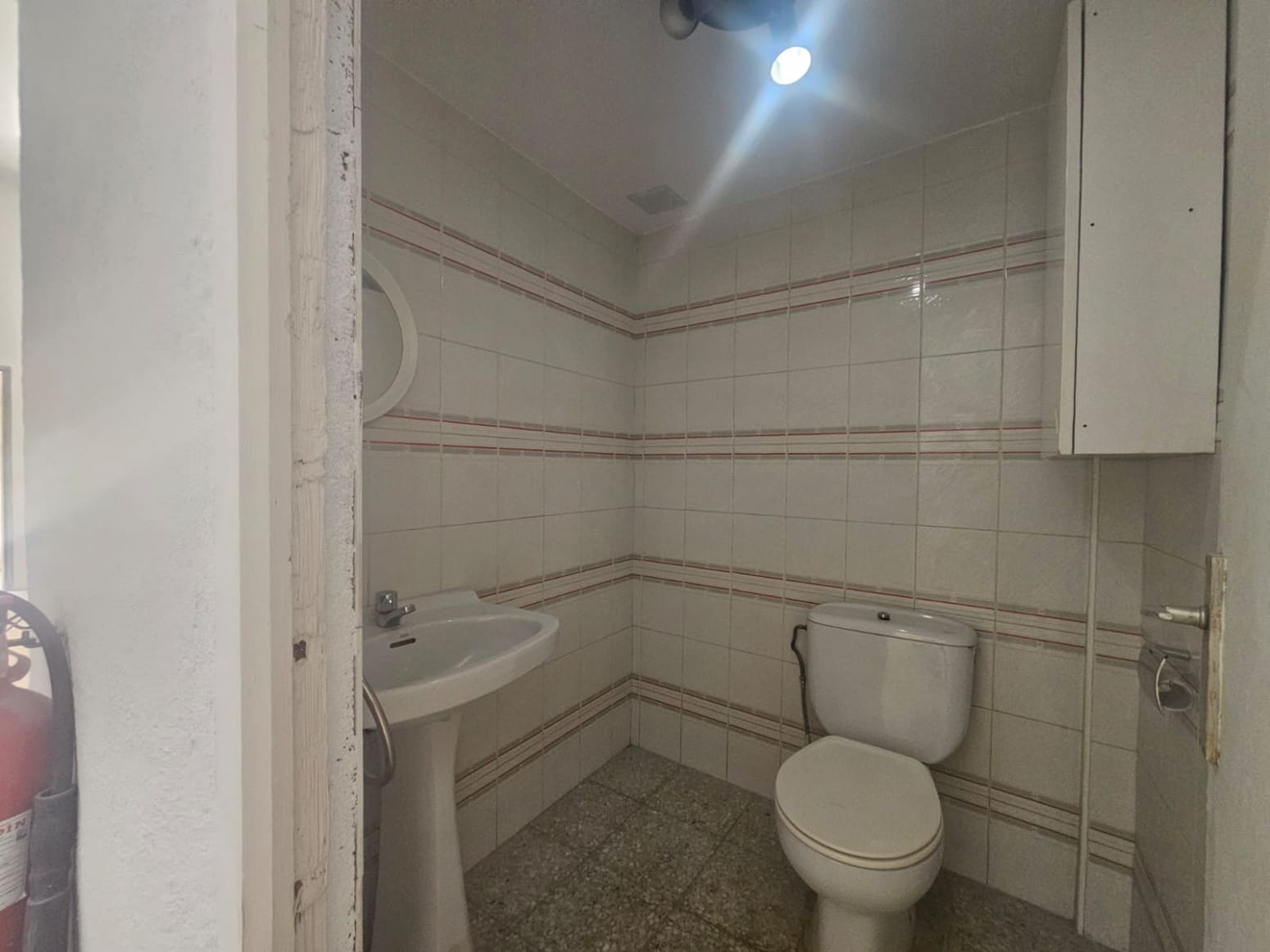 Erhverv til leje i Pamplona / Iruna - € 550 (Ref: 8956971)