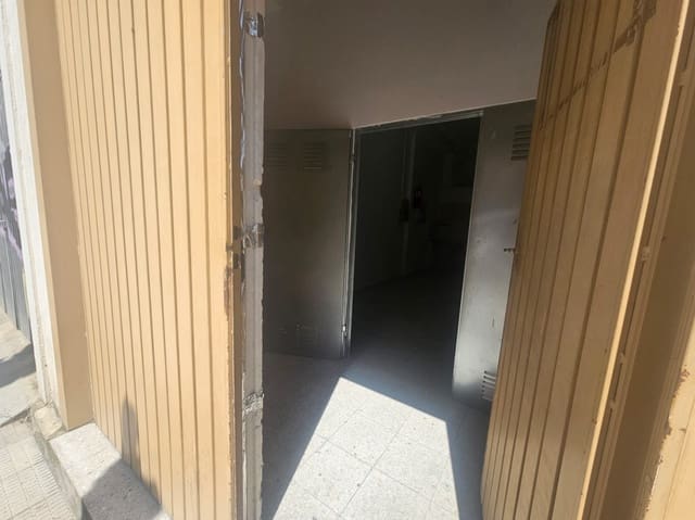 Commercieel te huur in Pamplona - € 550 (Ref: 8956971)