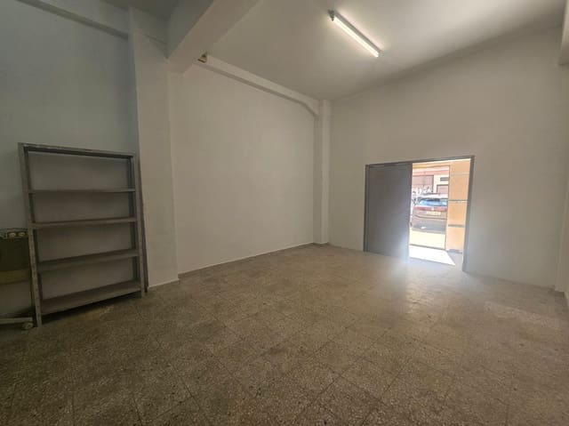 Commercieel te huur in Pamplona - € 550 (Ref: 8956971)