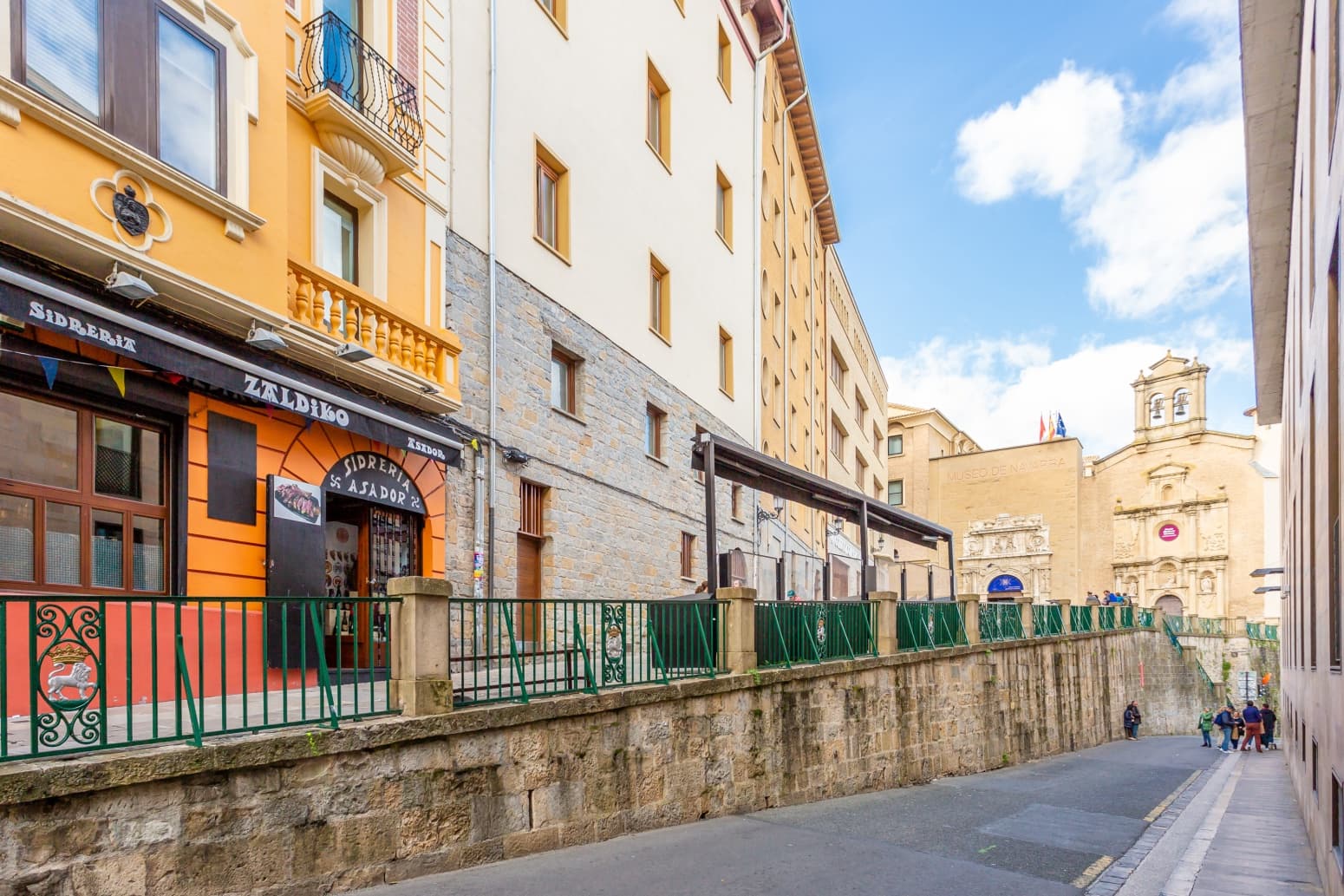 Erhverv til salg i Pamplona / Iruna - € 550.000 (Ref: 8975894)