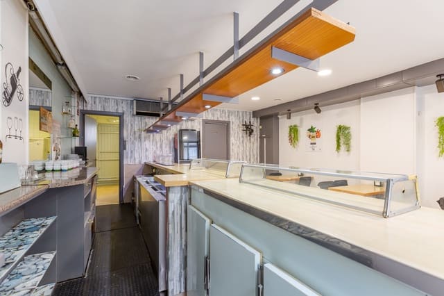 Erhverv til salg i Pamplona / Iruña - € 110.000 (Ref: 9006812)