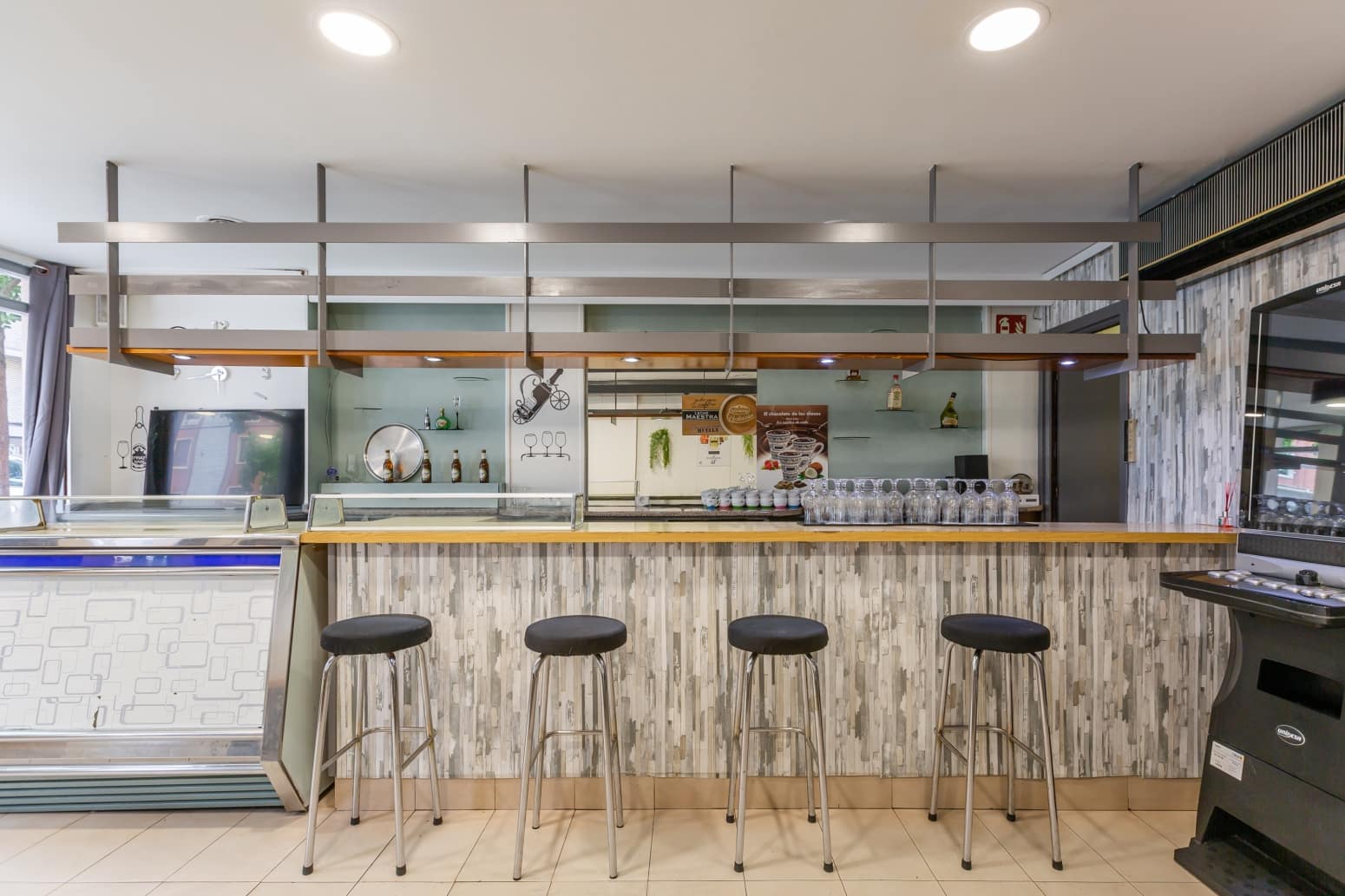 Erhverv til salg i Pamplona / Iruna - € 110.000 (Ref: 9006812)