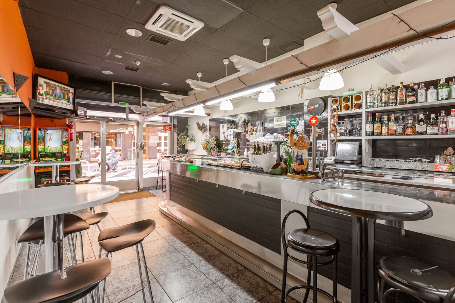 Kommersiell til salgs i Pamplona - € 48 000 (Ref: 9014248)