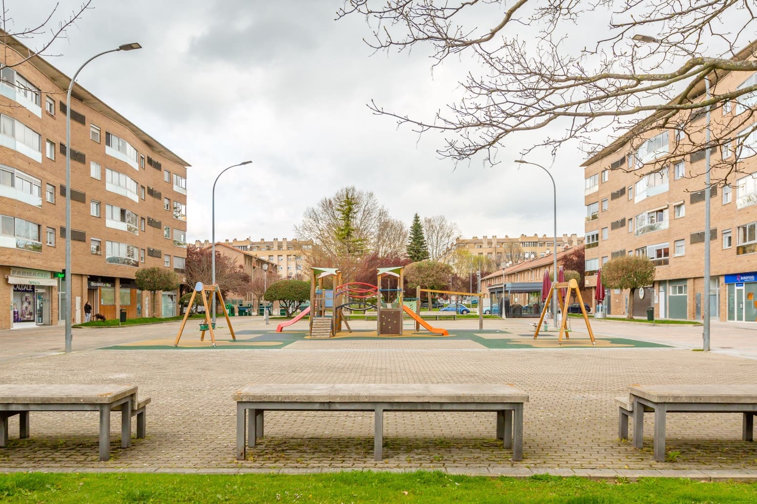 Erhverv til salg i Zizur Mayor / Zizur Nagusia - € 220.000 (Ref: 9014249)