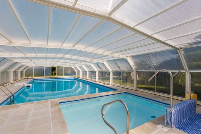 5 soveværelse Villa til salg i Ezcabarte med garage - € 689.900 (Ref: 9019924)