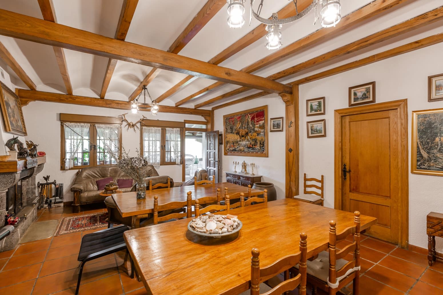 5 soveværelse Villa til salg i Ezcabarte med garage - € 689.900 (Ref: 9019924)