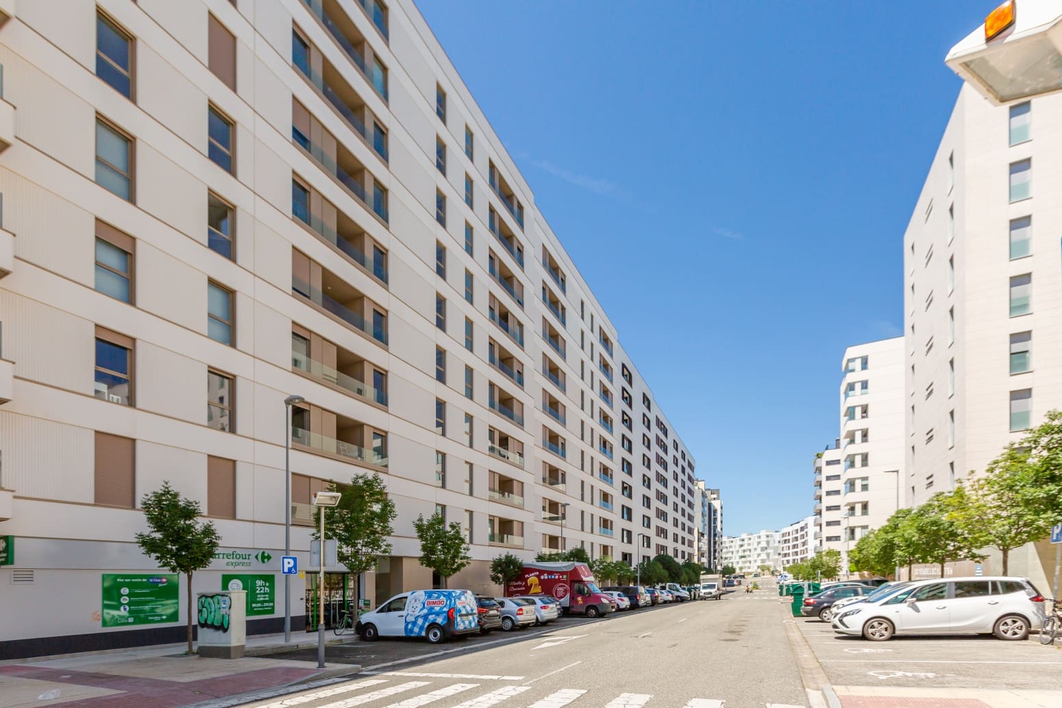 Local Commercial à louer à Pampelune - 2 200 € (Ref: 9026392)