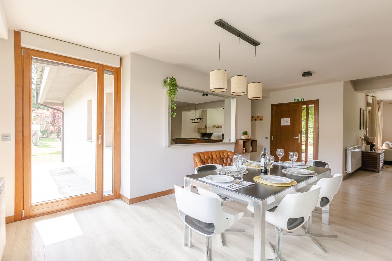 3 soveværelse Villa til salg i Burutain med garage - € 585.000 (Ref: 9034260)