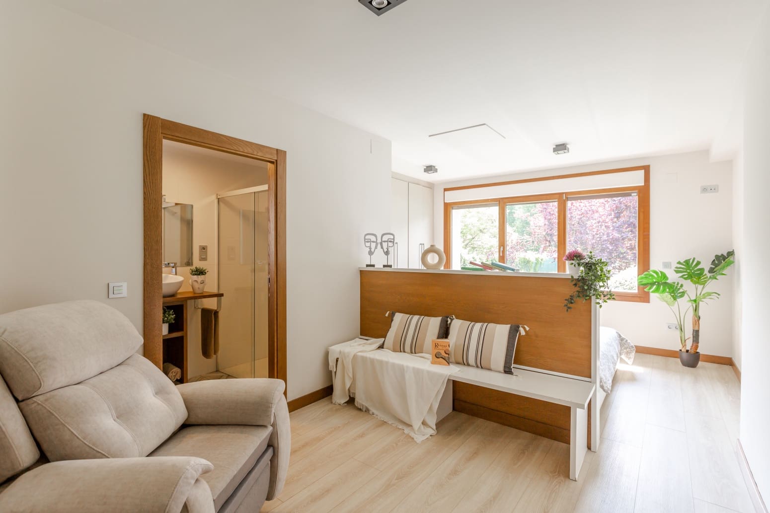 3 soveværelse Villa til salg i Burutain med garage - € 585.000 (Ref: 9034260)