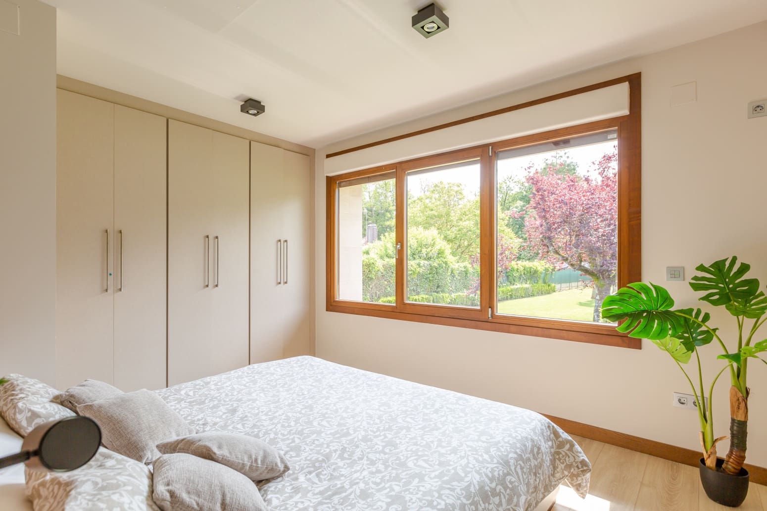 3 soveværelse Villa til salg i Burutain med garage - € 585.000 (Ref: 9034260)