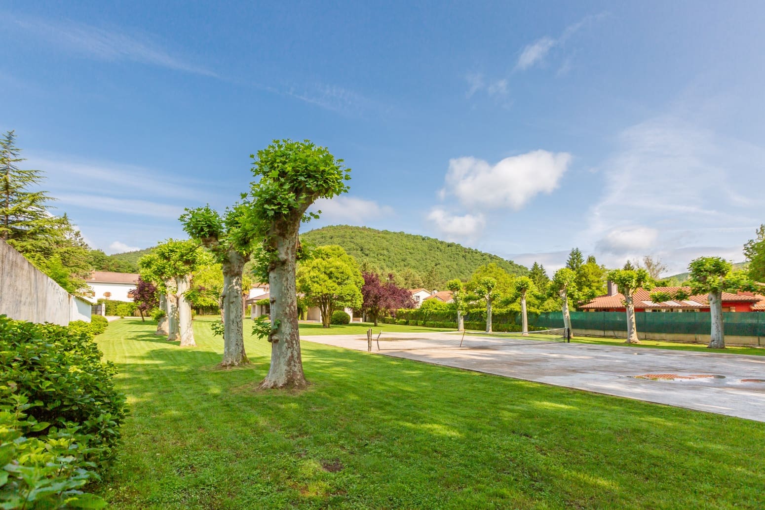 3 soveværelse Villa til salg i Burutain med garage - € 585.000 (Ref: 9034260)