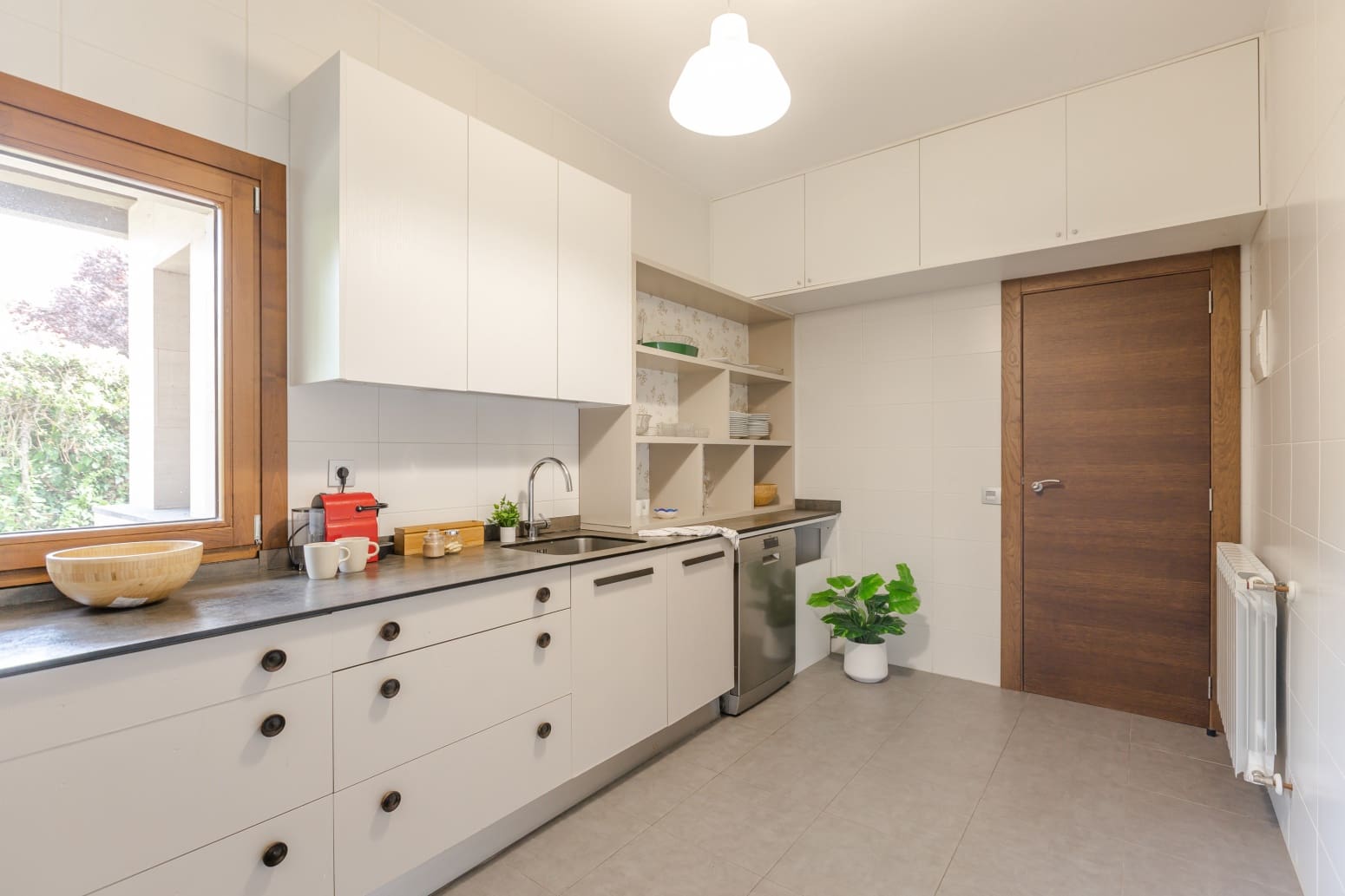 3 soveværelse Villa til salg i Burutain med garage - € 585.000 (Ref: 9034260)