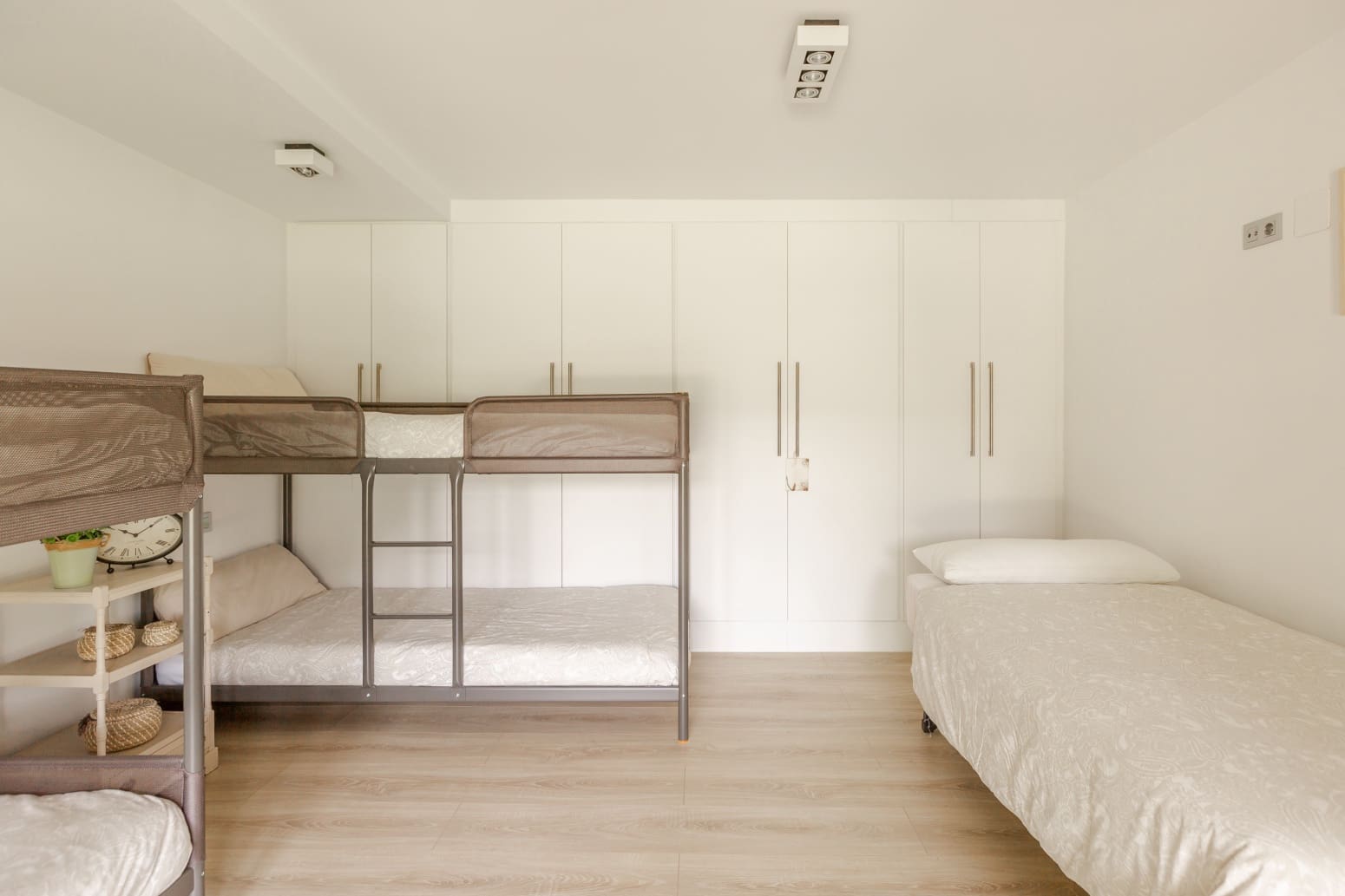 3 soveværelse Villa til salg i Burutain med garage - € 585.000 (Ref: 9034260)