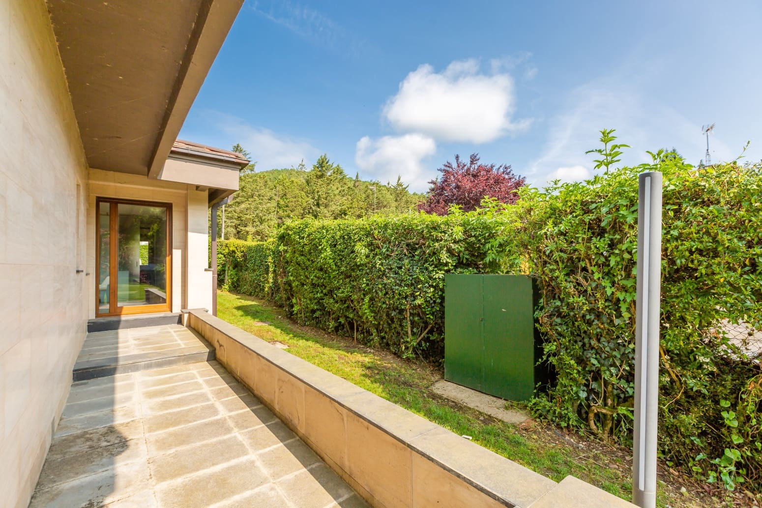 3 soveværelse Villa til salg i Burutain med garage - € 585.000 (Ref: 9034260)