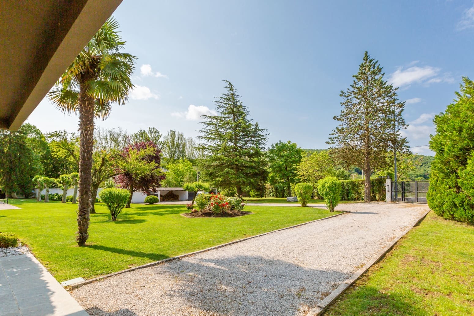 3 soveværelse Villa til salg i Burutain med garage - € 585.000 (Ref: 9034260)