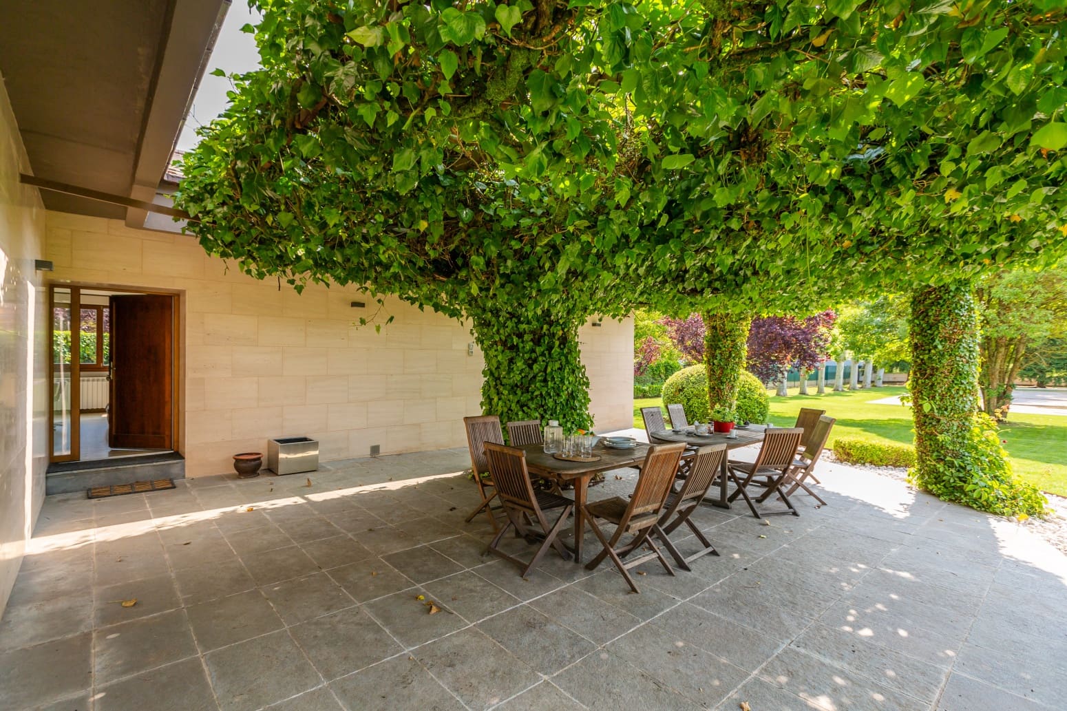 3 soveværelse Villa til salg i Burutain med garage - € 585.000 (Ref: 9034260)