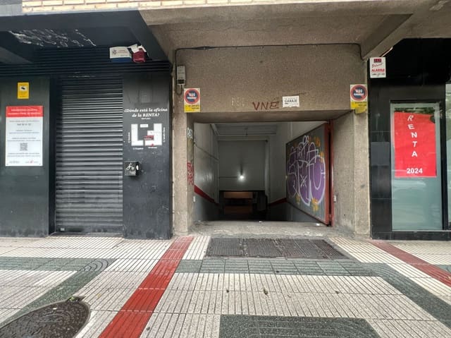 Garage te koop in Pamplona - € 15.000 (Ref: 9062207)