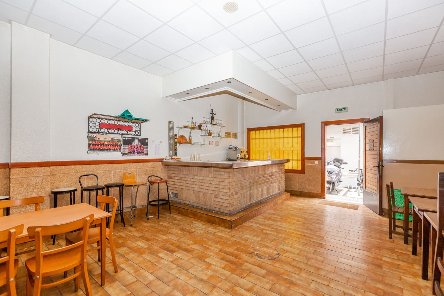 Erhverv til salg i Pamplona / Iruna - € 109.000 (Ref: 9074936)