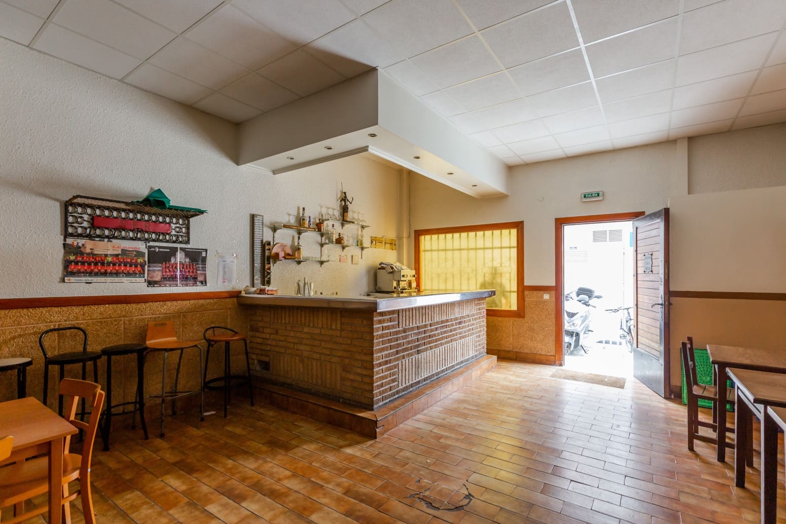 Erhverv til salg i Pamplona / Iruna - € 109.000 (Ref: 9074936)