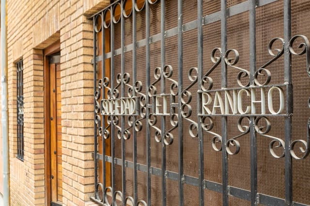 Commercial for sale in Pamplona / Iruña - € 109,000 (Ref: 9074936)