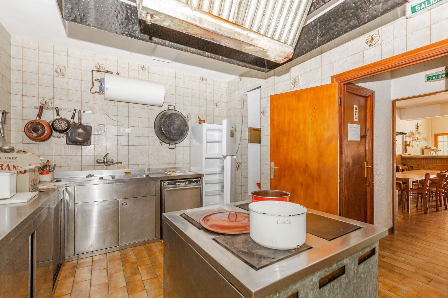 Erhverv til salg i Pamplona / Iruna - € 109.000 (Ref: 9074936)