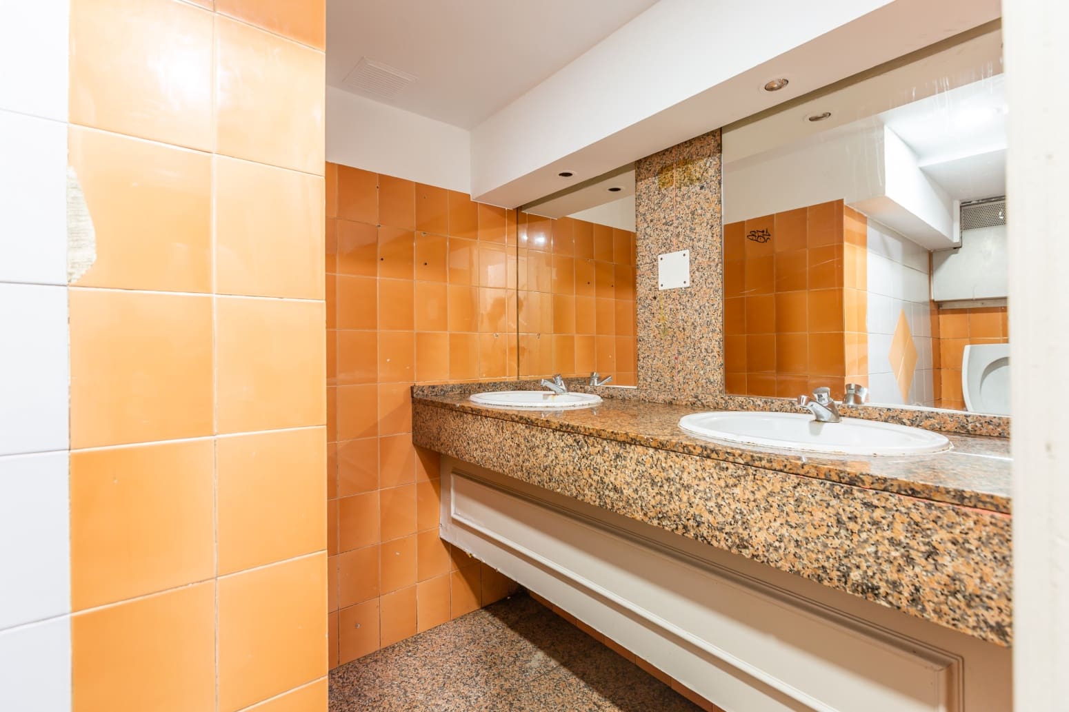 Erhverv til salg i Peralta - € 325.000 (Ref: 9075758)