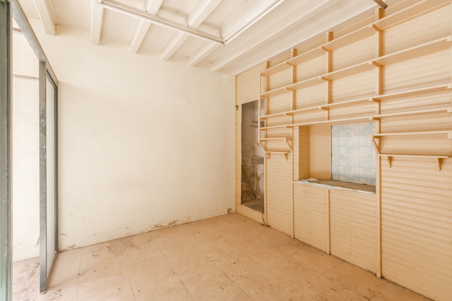 Kommersiell til salgs i Pamplona - € 99 000 (Ref: 9077846)