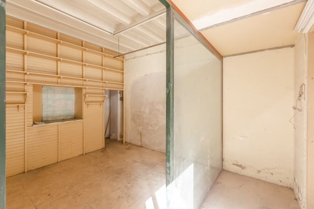 Commercial for sale in Pamplona / Iruña - € 99,000 (Ref: 9077846)