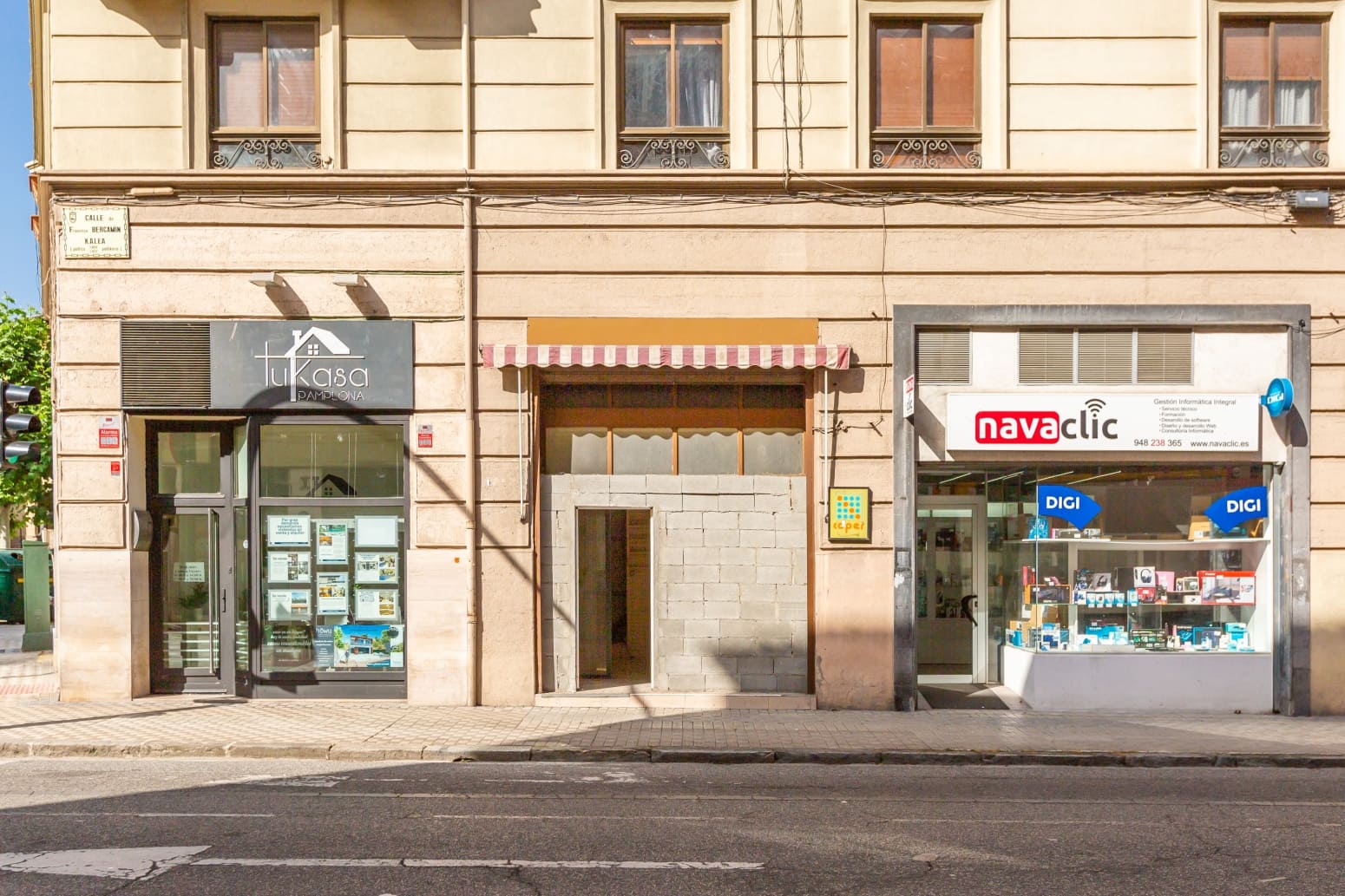 Kommersiell til salgs i Pamplona - € 99 000 (Ref: 9077846)