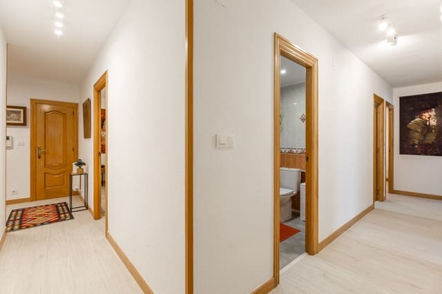 4 quarto Apartamento para arrendar em Pamplon - 2 000 € (Ref: 9095119)