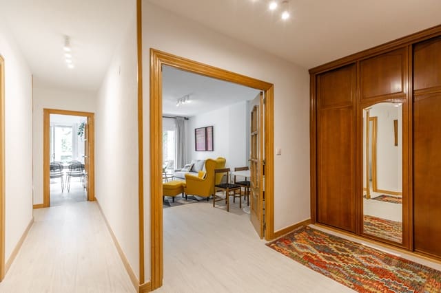 4 quarto Apartamento para arrendar em Pamplon - 2 000 € (Ref: 9095119)