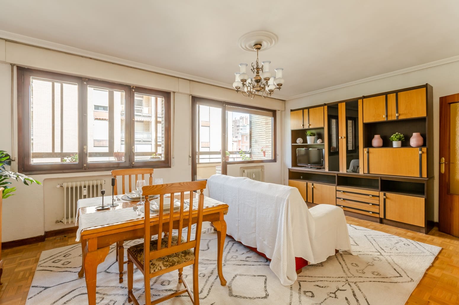 4 bedroom Flat for sale in Pamplona / Iruna - € 378,000 (Ref: 9124833)