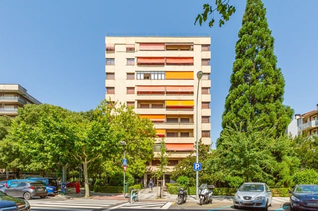 4 soveværelse Lejlighed til salg i Pamplona / Iruña - € 389.000 (Ref: 9124833)