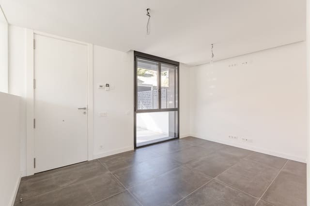 4 soveværelse Villa til salg i Pamplona / Iruña med garage - € 1.150.000 (Ref: 9132209)