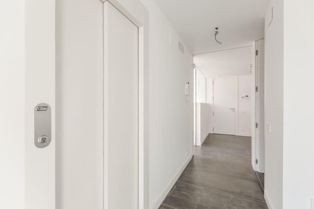 4 soveværelse Villa til salg i Pamplona / Iruña med garage - € 1.150.000 (Ref: 9132209)