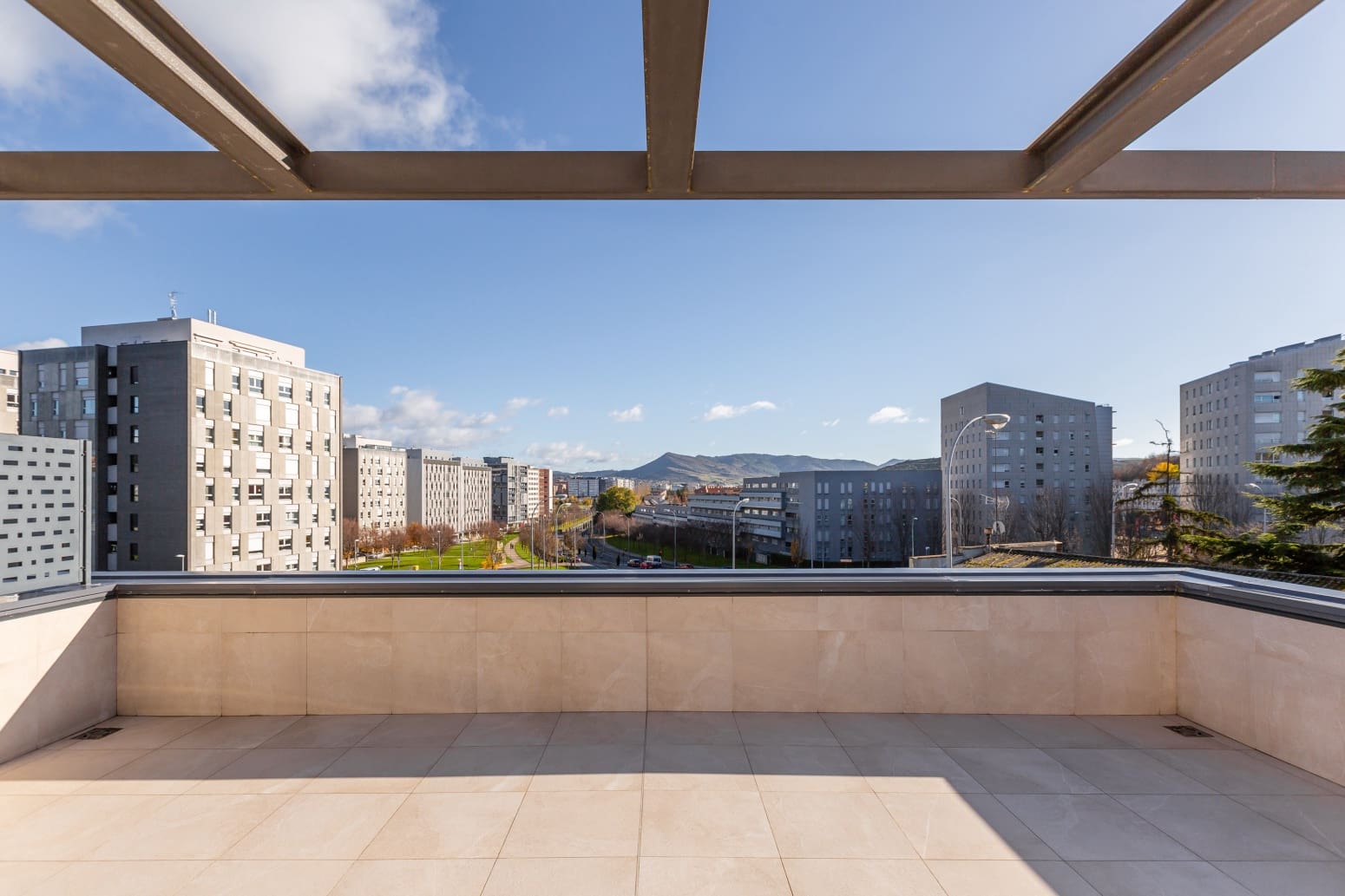 4 soveværelse Villa til salg i Pamplona / Iruna med garage - € 1.150.000 (Ref: 9132209)