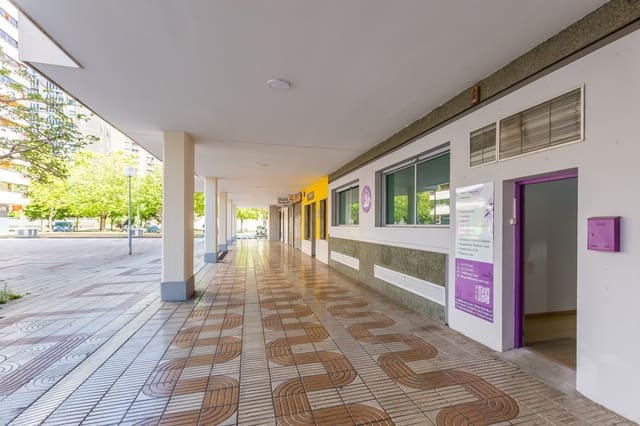 Commercieel te huur in Pamplona - € 550 (Ref: 9134231)