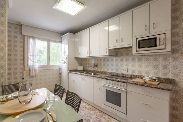 4 sypialnia Mieszkanie na sprzedaż w Pampeluna z garażem - 384 000 € (Ref: 9142701)