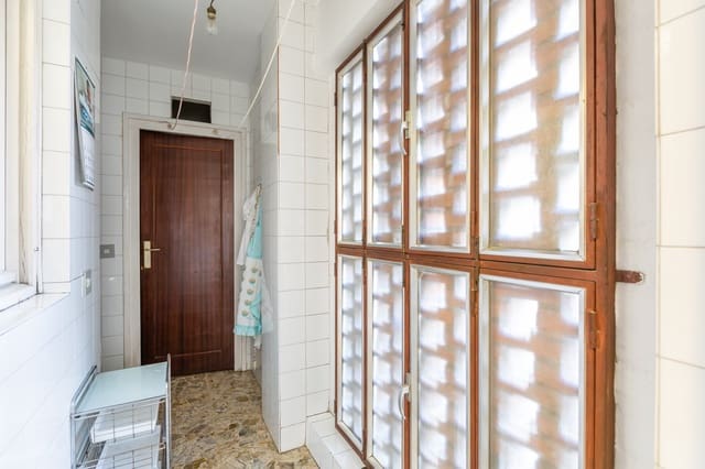 4 sypialnia Mieszkanie na sprzedaż w Pampeluna z garażem - 384 000 € (Ref: 9142701)