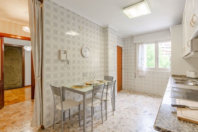 4 sypialnia Mieszkanie na sprzedaż w Pampeluna z garażem - 384 000 € (Ref: 9142701)