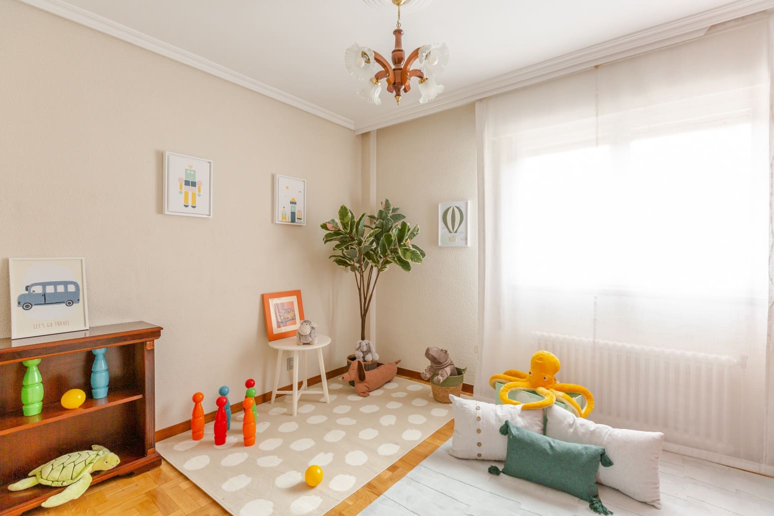 4 bedroom Flat for sale in Pamplona / Iruna with garage - € 384,000 (Ref: 9142701)