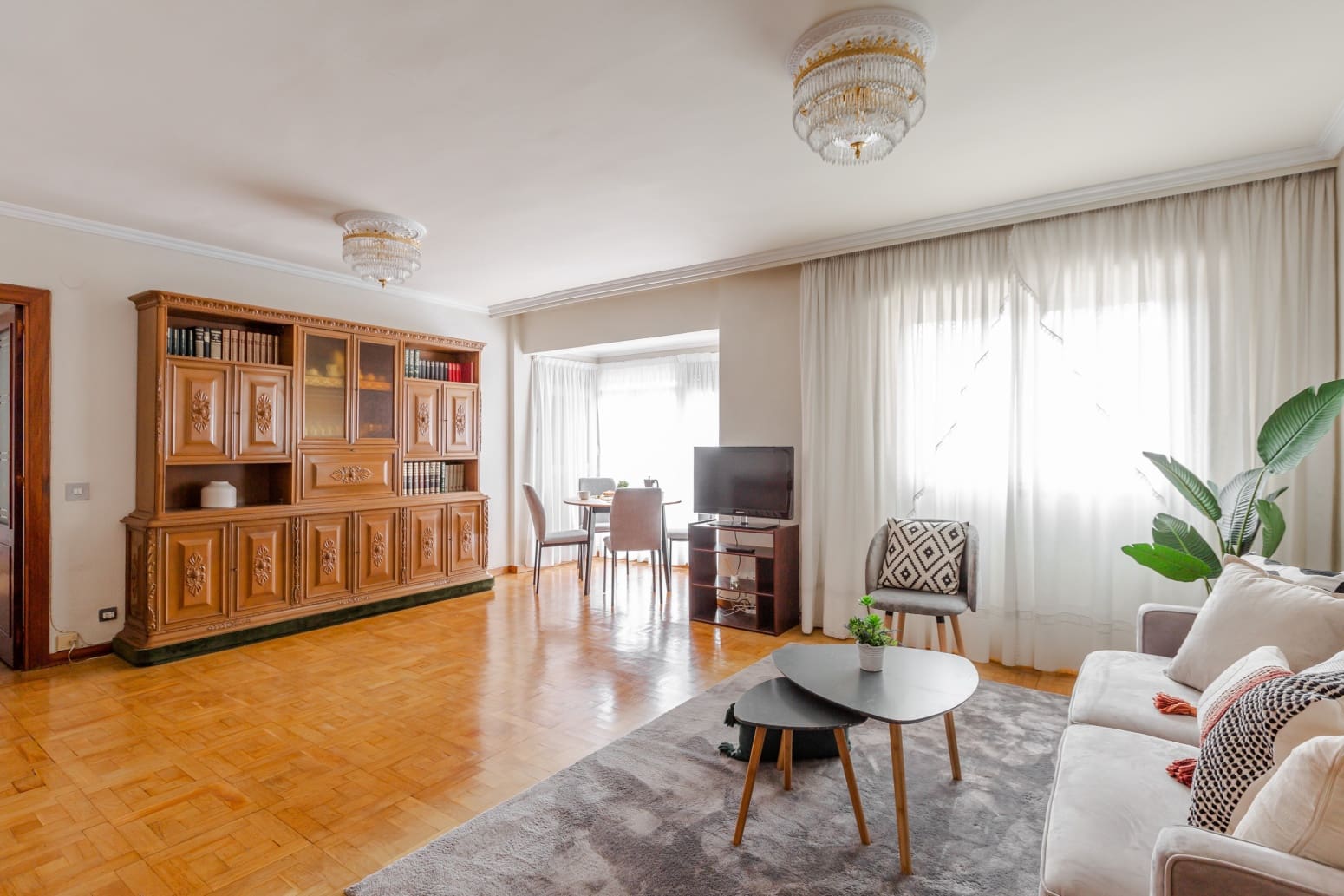 4 bedroom Flat for sale in Pamplona / Iruna with garage - € 384,000 (Ref: 9142701)
