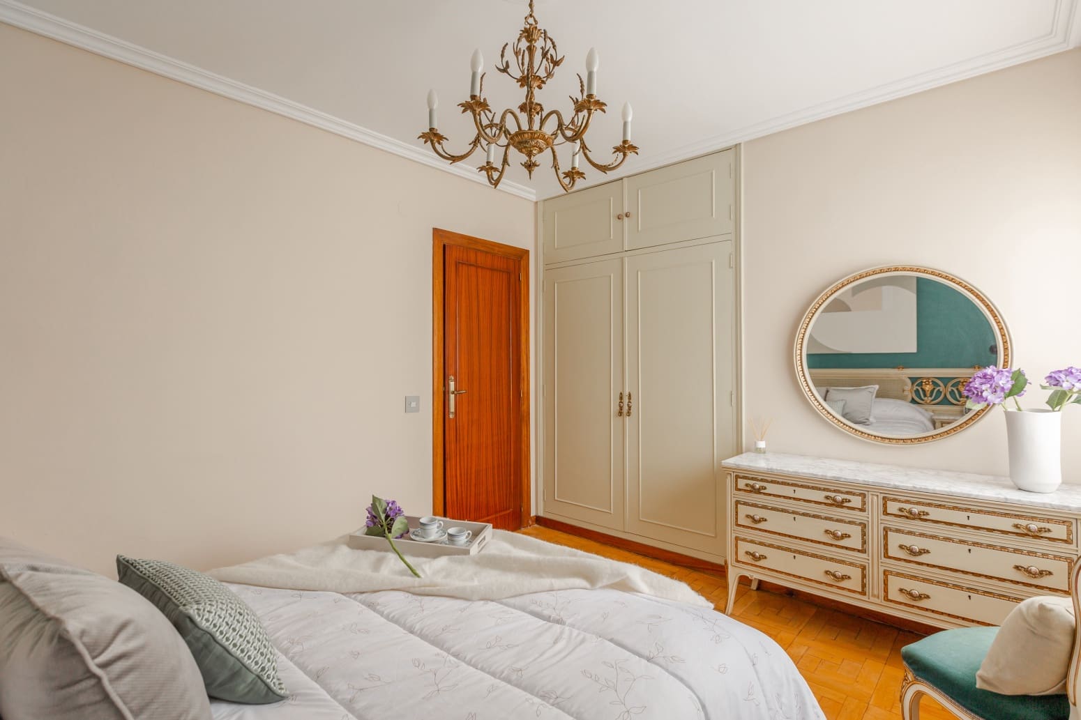 4 bedroom Flat for sale in Pamplona / Iruna with garage - € 384,000 (Ref: 9142701)